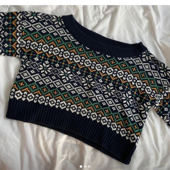 Urban Outfitters BDG Cropped Sweater - Picture 2 of 4